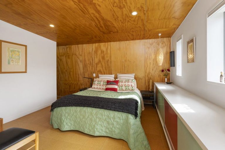 Photo of property in 22 High Street, Island Bay, Wellington, 6023