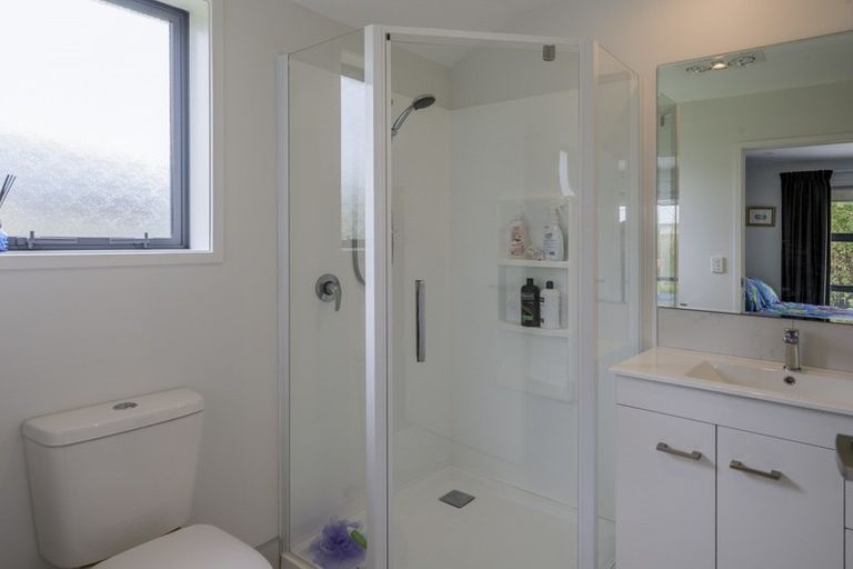 Photo of property in 22 Barry Curtis Place, Levin, 5510