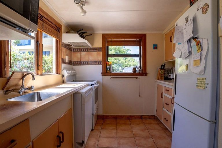 Photo of property in 12 Charles Street, Westshore, Napier, 4110