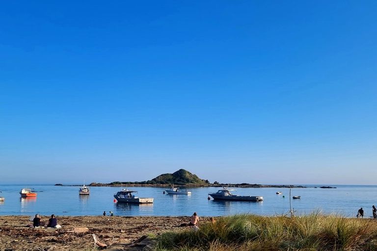 Photo of property in 9/20 Trent Street, Island Bay, Wellington, 6023