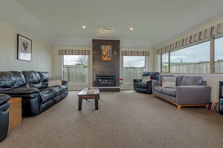 Photo of property in 8a Vernon Avenue, Takaro, Palmerston North, 4412
