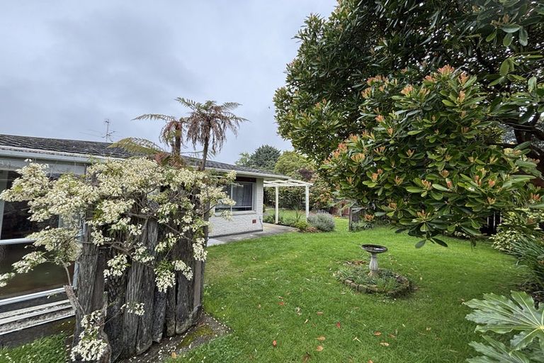 Photo of property in 49 Ngarara Road, Waikanae, 5036