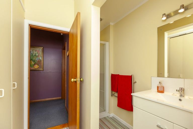 Photo of property in 12 Karekare Road, Raumati South, Paraparaumu, 5032