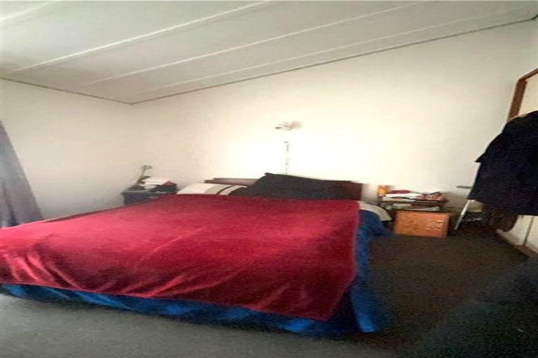 Photo of property in 2/12 Mcfaddens Road, St Albans, Christchurch, 8052