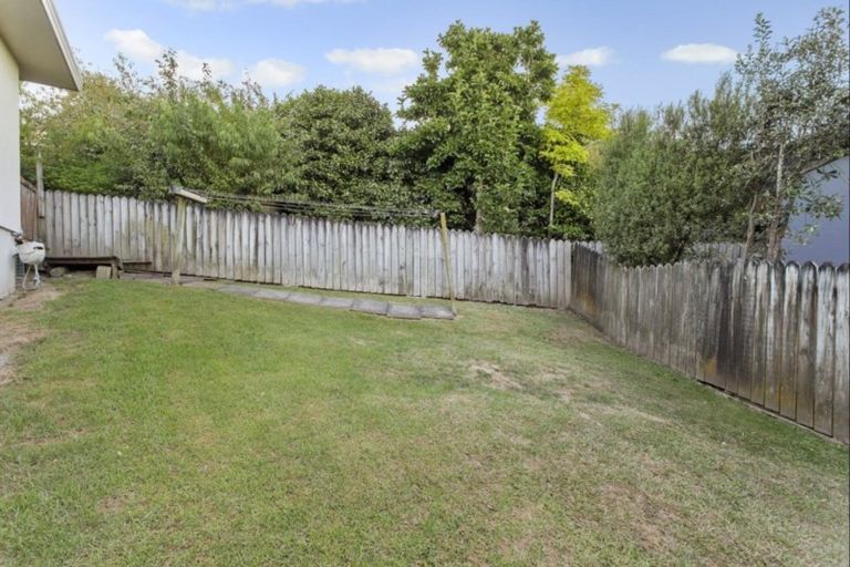 Photo of property in 22 Whangaparaoa Road, Red Beach, 0932