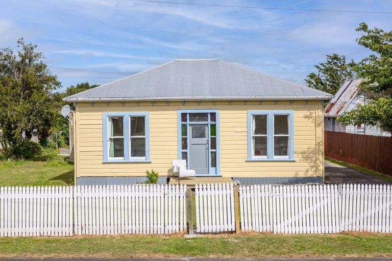 Photo of property in 17 Waite Street, Featherston, 5710