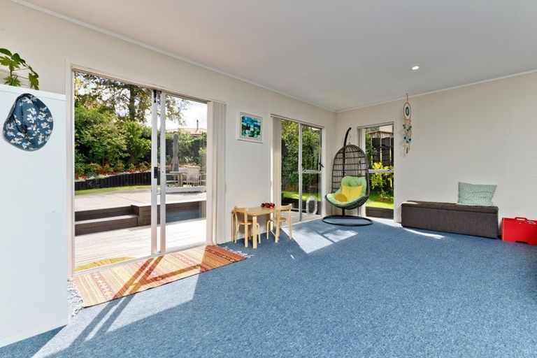 Photo of property in 7 Celina Place, Browns Bay, Auckland, 0630