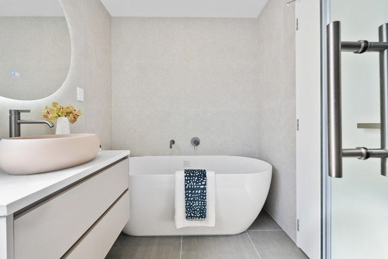 Photo of property in 12d Rewi Street, Torbay, Auckland, 0630