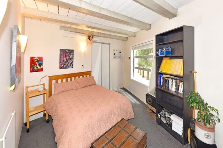 Photo of property in 10a Cornwall Road, Lyttelton, 8082