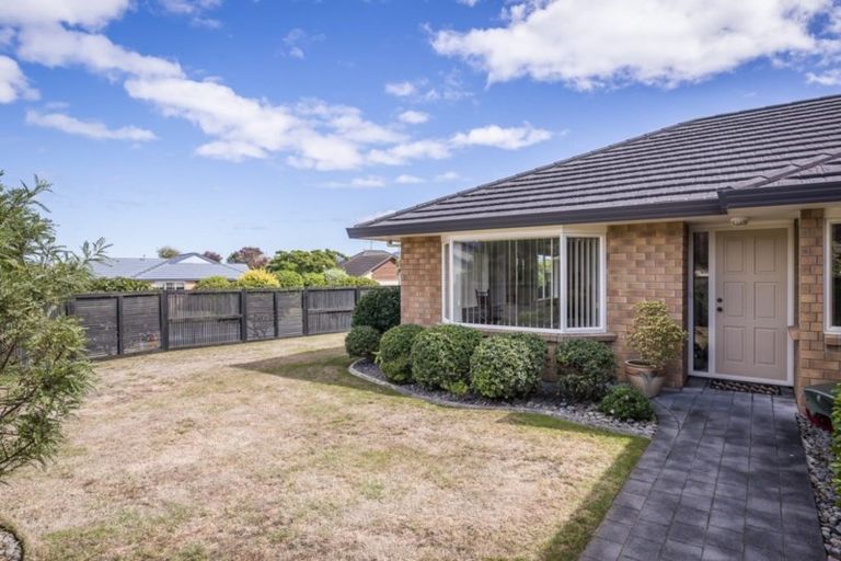 Photo of property in 38 Realm Drive, Paraparaumu, 5032