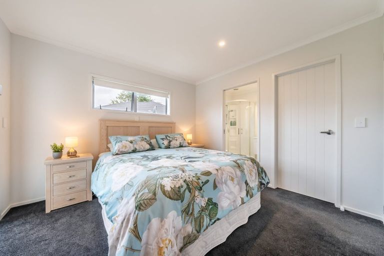 Photo of property in 14 Passchendaele Grove, Trentham, Upper Hutt, 5018
