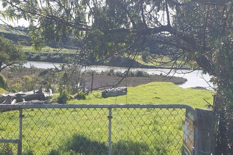 Photo of property in 3 Leicester Street, Patea, 4520