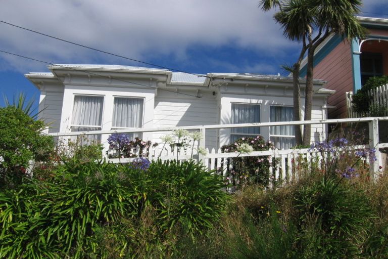 Photo of property in 12 Hadfield Terrace, Kelburn, Wellington, 6012