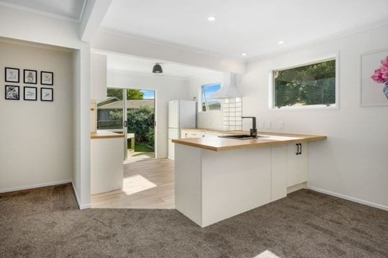 Photo of property in 43 Tennyson Drive, Owhata, Rotorua, 3010