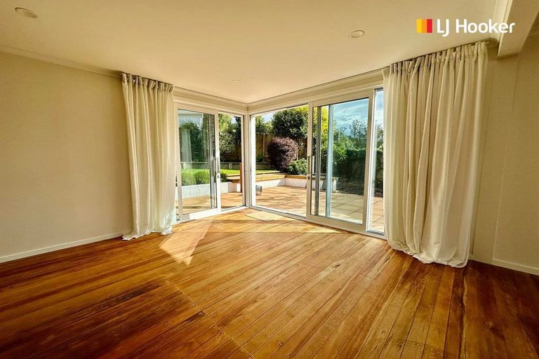 Photo of property in 15 Pioneer Crescent, Helensburgh, Dunedin, 9010