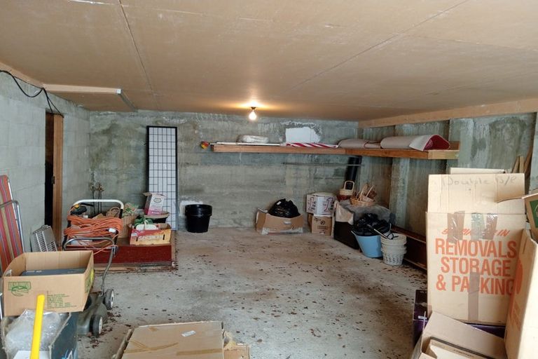 Photo of property in 20 Erskine Street, Tuatapere, 9620