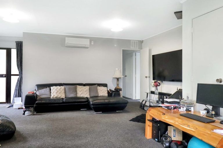 Photo of property in 23b Kennedy Grove, Stokes Valley, Lower Hutt, 5019