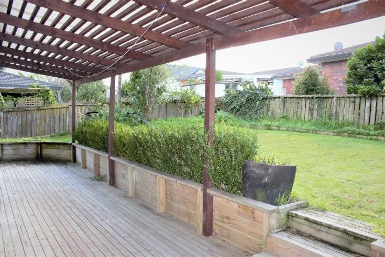 Photo of property in 6 Tokay Place, Huapai, Kumeu, 0810