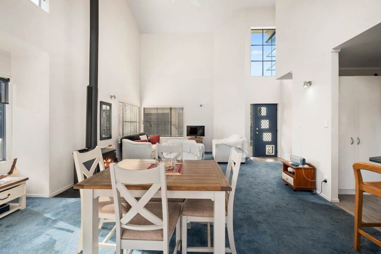 Photo of property in 4a La Trobe Place, Utuhina, Rotorua, 3015