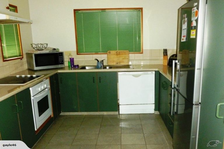 Photo of property in 15 Brockworth Place, Riccarton, Christchurch, 8011