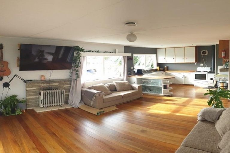 Photo of property in 6 Lake Crescent, Takaka, 7110