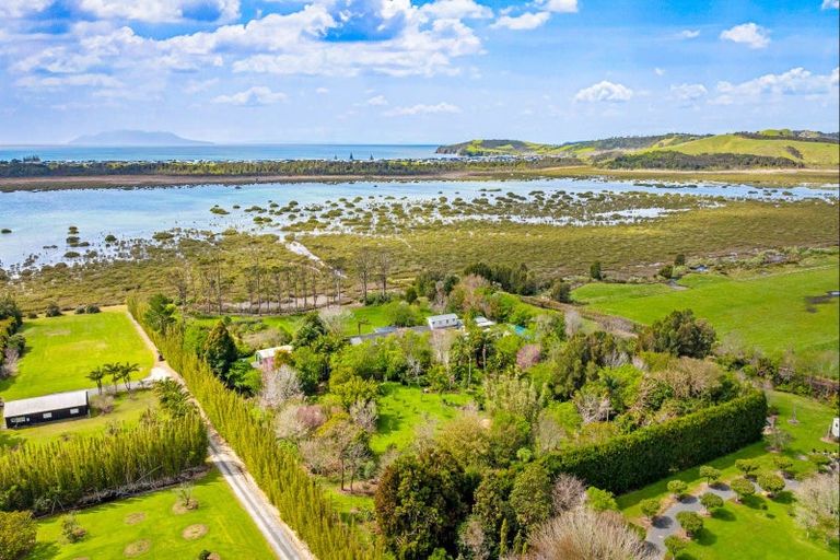 Photo of property in 145 Jones Road, Tawharanui Peninsula, Warkworth, 0986