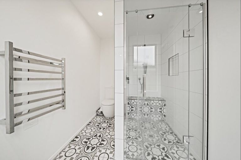 Photo of property in 51 Cyrus Street, Whalers Gate, New Plymouth, 4310