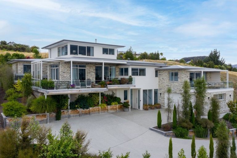 Photo of property in 11 Barclay Place, Wanaka, 9305