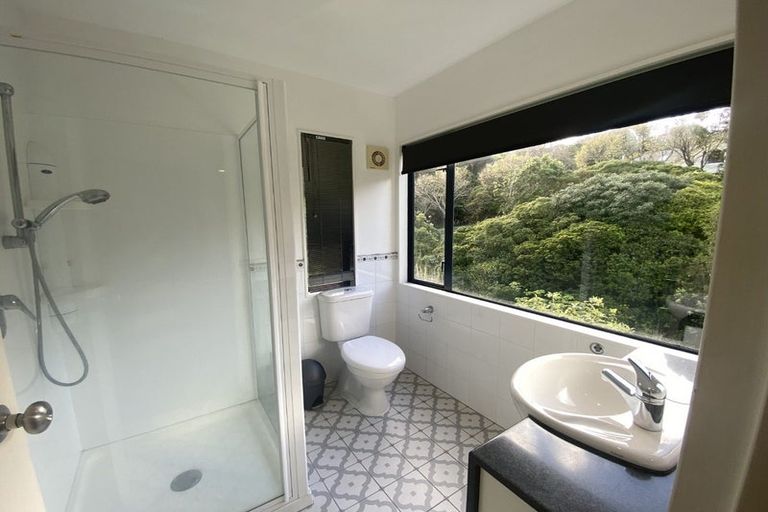 Photo of property in 73 Waikowhai Street, Ngaio, Wellington, 6035