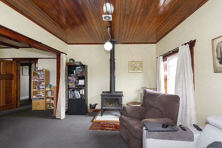 Photo of property in 24 Lune Street, South Hill, Oamaru, 9400