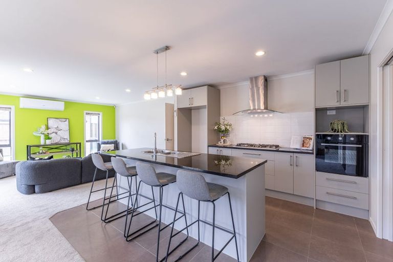 Photo of property in 8 Piwakawaka Court, Rototuna North, Hamilton, 3210