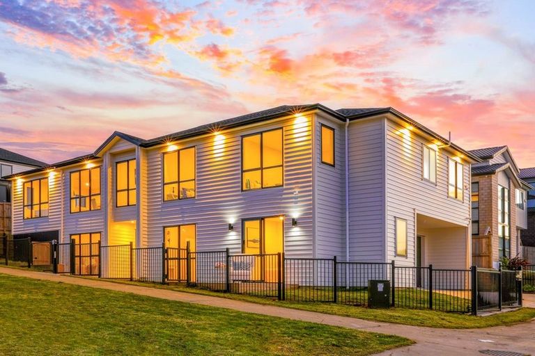 Photo of property in 2 Piki Street, Flat Bush, Auckland, 2019