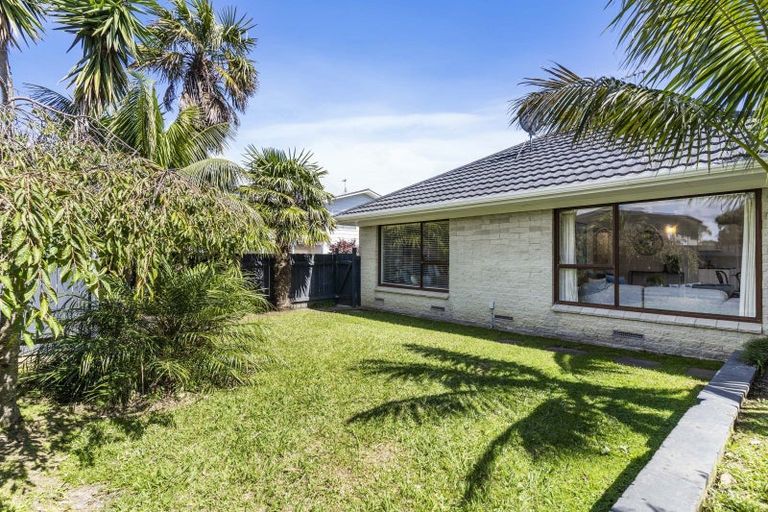 Photo of property in 1/19 Gulf Crest, Bucklands Beach, Auckland, 2012