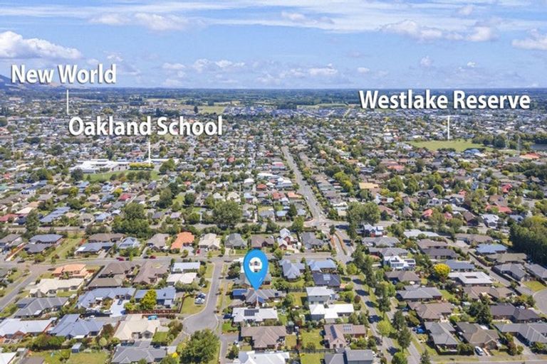 Photo of property in 5 Rooney Place, Aidanfield, Christchurch, 8025