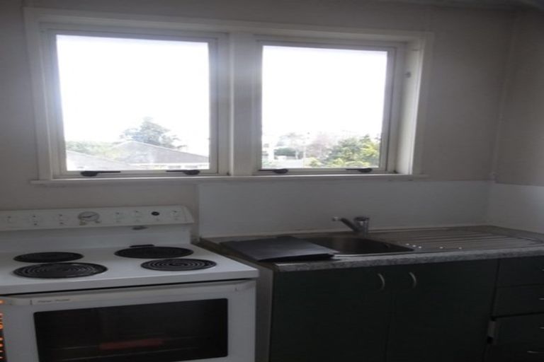 Photo of property in 1/82 Huia Road, Papatoetoe, Auckland, 2025