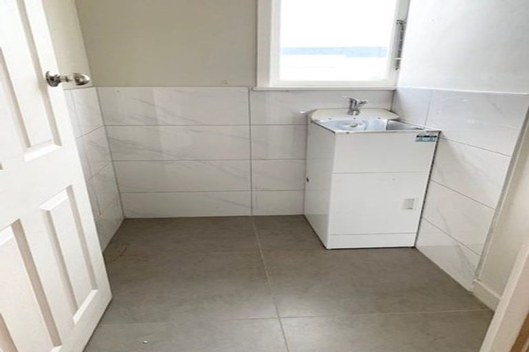 Photo of property in 383 West Coast Road, Glen Eden, Auckland, 0602