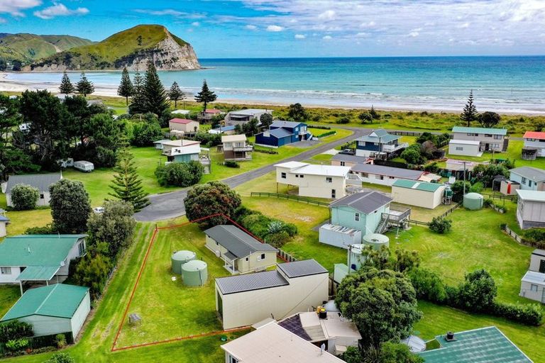 Photo of property in 5 Pipi Crescent, Mahia, 4198