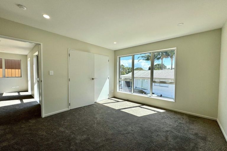 Photo of property in 118 Pigeon Mountain Road, Half Moon Bay, Auckland, 2012