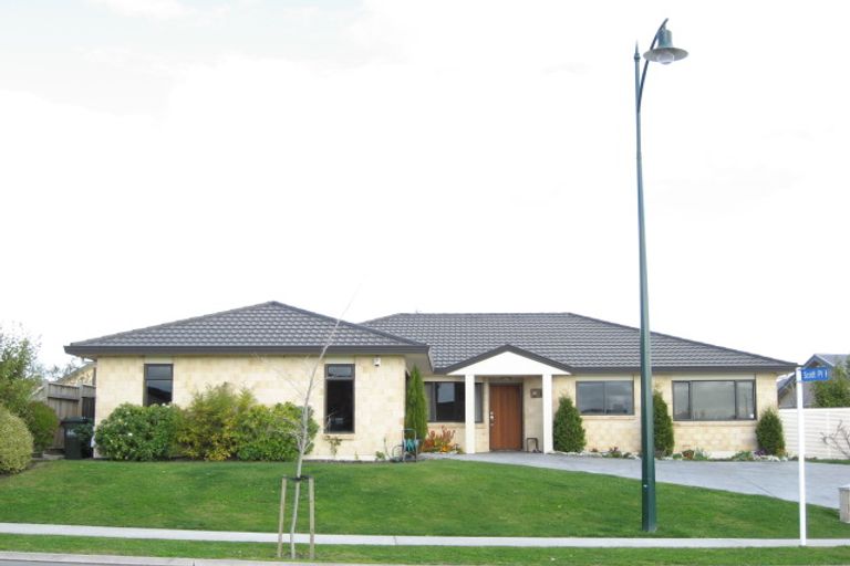 Photo of property in 38 Russell Robertson Drive, Havelock North, 4130