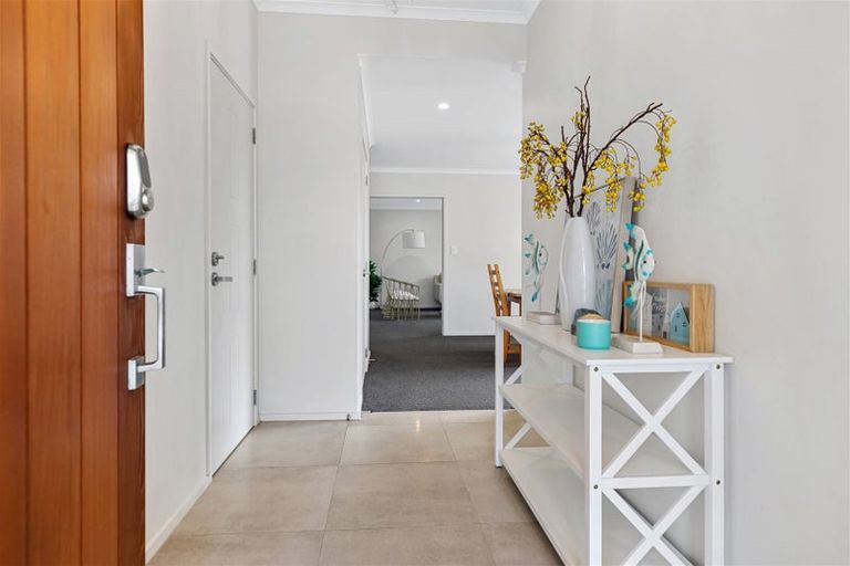 Photo of property in 21 Naeo Close, Papamoa Beach, Papamoa, 3118