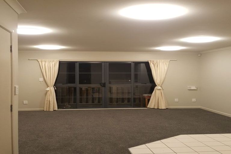 Photo of property in 24/8 Carolina Place, Albany, Auckland, 0632