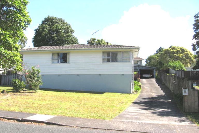 Photo of property in 13 Tahu Crescent, Sunnynook, Auckland, 0620