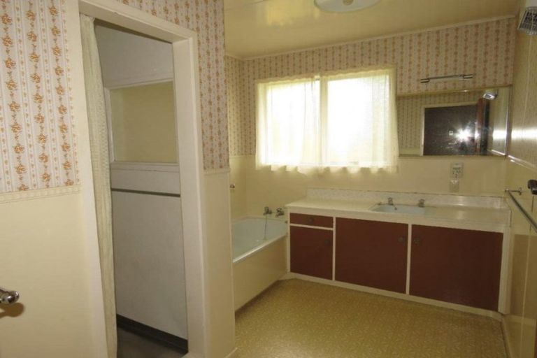 Photo of property in 52 Newcastle Street, Windsor, Invercargill, 9810