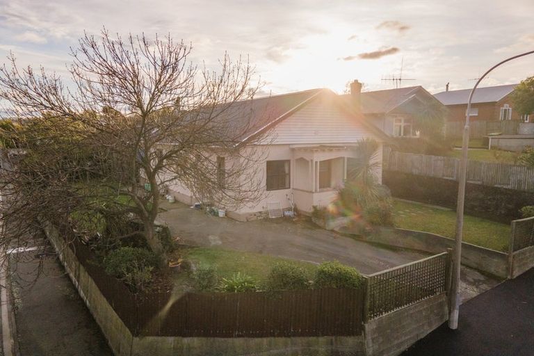 Photo of property in 72 Avenue Road, West End, Timaru, 7910