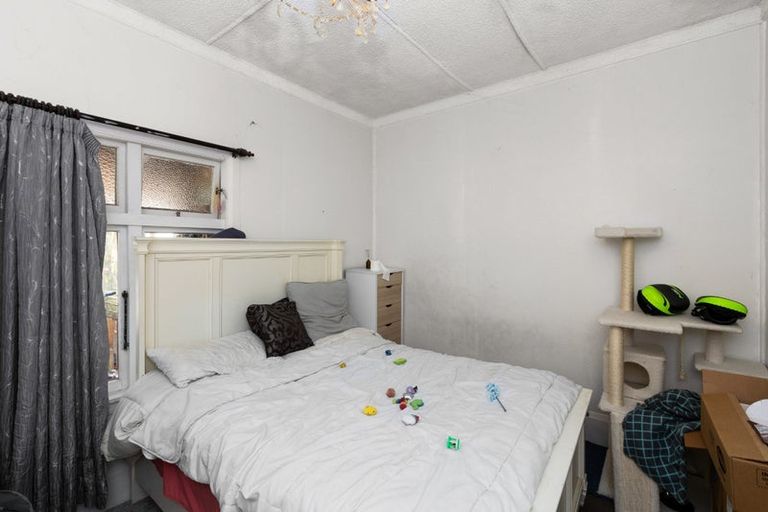 Photo of property in 14 Chaucer Road, Hospital Hill, Napier, 4110