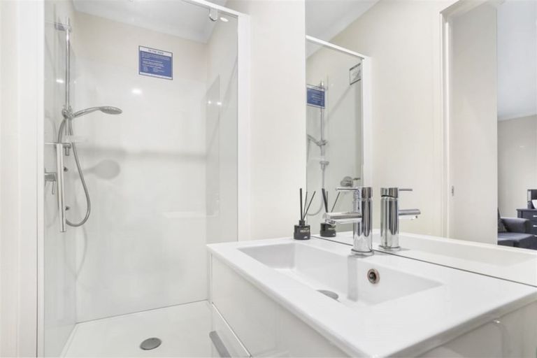 Photo of property in 4/215 Massey Street, Frankton, Hamilton, 3204