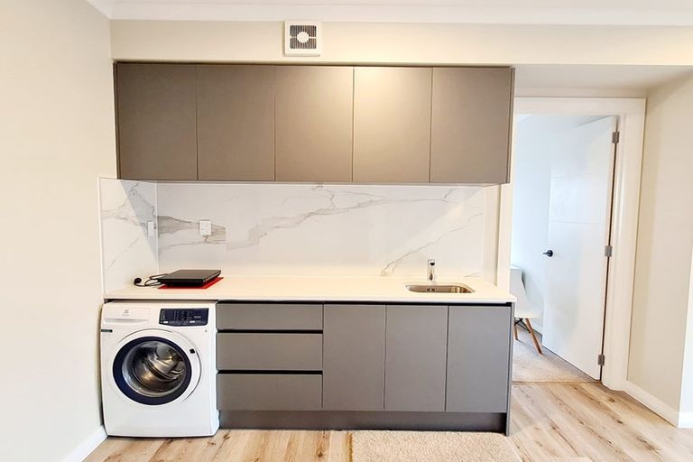 Photo of property in 4 Caldwell Place, Pinehill, Auckland, 0632