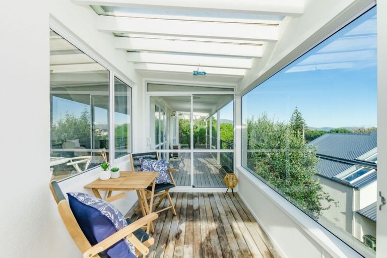 Photo of property in 18 Kohutuhutu Road, Raumati Beach, Paraparaumu, 5032