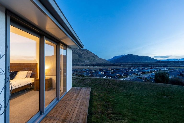Photo of property in 3 Shipton Court, Lower Shotover, Queenstown, 9304