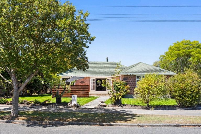 Photo of property in 26 Charlcott Street, Burnside, Christchurch, 8053